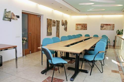 Hotel Maxim Svätý Jur المظهر الخارجي الصورة